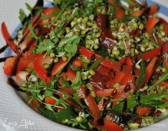 Салат с машем и вялеными помидорами Салат с машем и вялеными помидорами