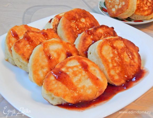 Пышные оладушки с манной крупой Пышные оладушки с манной крупой