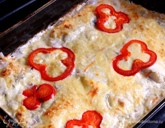 Филе тилапии под винно-сметанным соусом Филе тилапии под винно-сметанным соусом