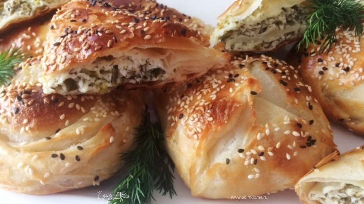 Плацинды с творогом и яблоком