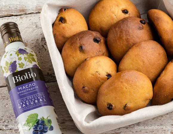 Пасхальные булочки с изюмом