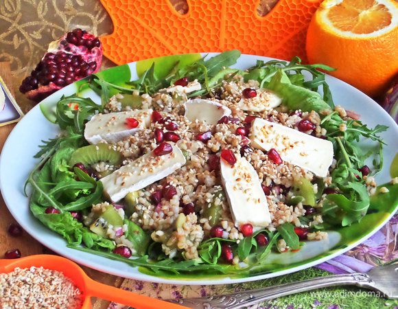 Салат из булгура с киви и сыром Салат из булгура с киви и сыром