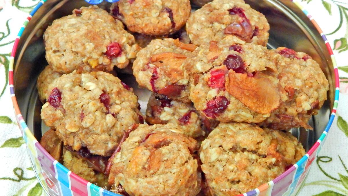 Овсяно-яблочное печенье с клюквой