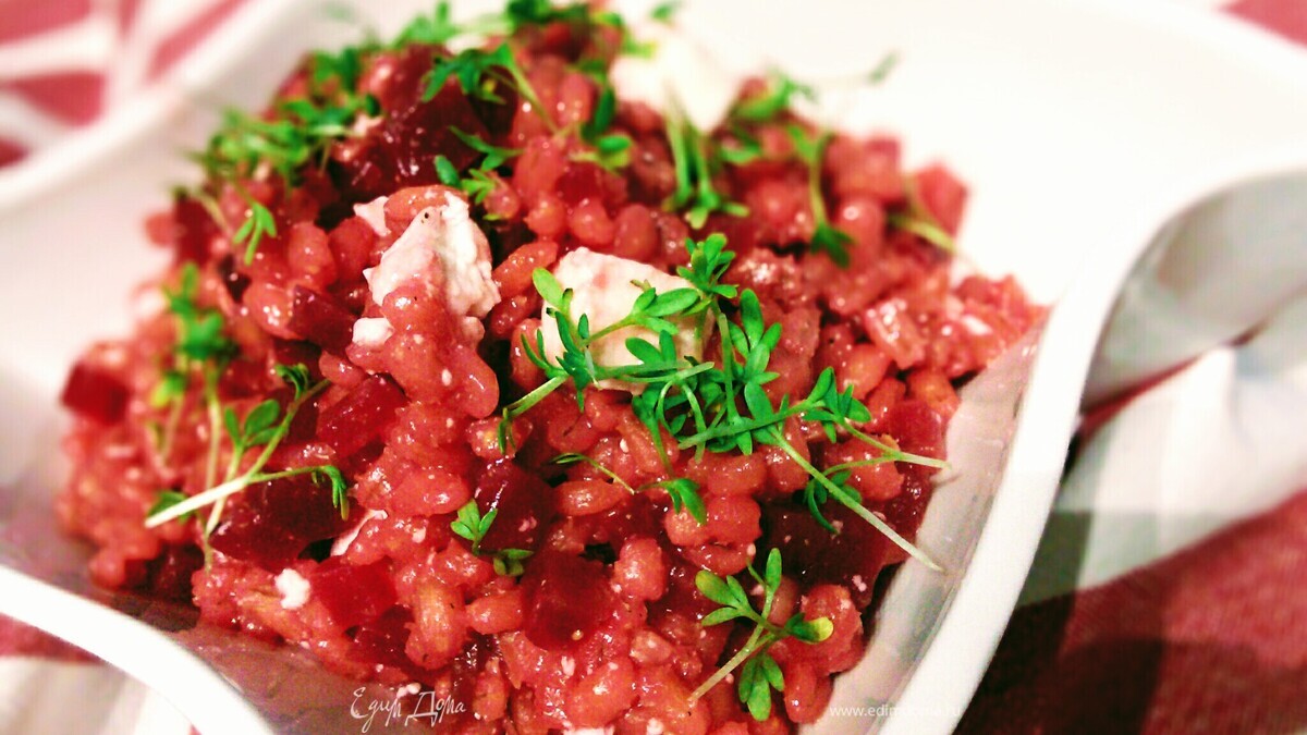 Весеннее розовое перлотто с фетой