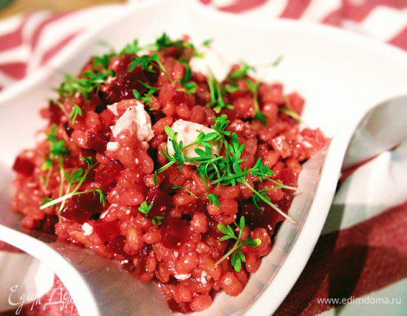 Весеннее розовое перлотто с фетой Весеннее розовое перлотто с фетой