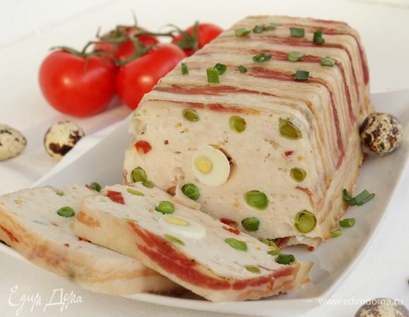 Куриный террин с перепелиными яйцами Куриный террин с перепелиными яйцами
