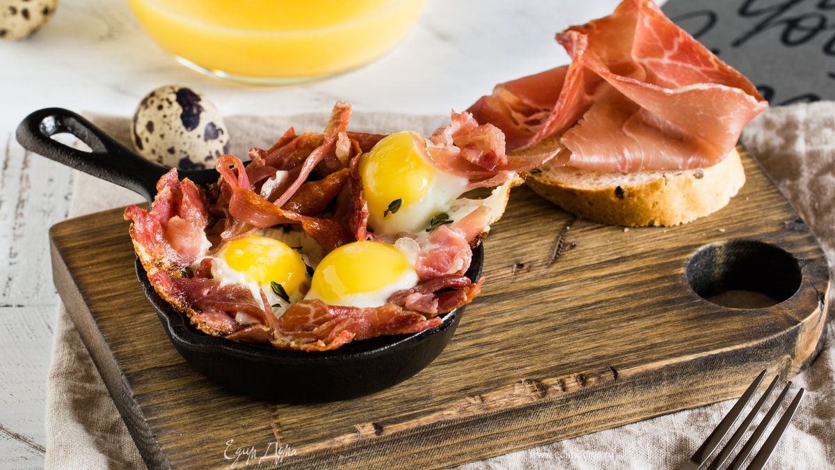 Быстрый завтрак из перепелиных яиц с хамоном