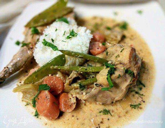 Кролик с овощами под горчичным соусом 