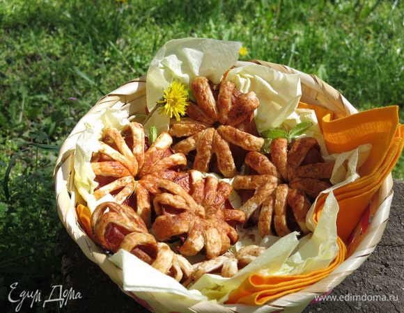 Яблочные слойки-цветы Яблочные слойки-цветы