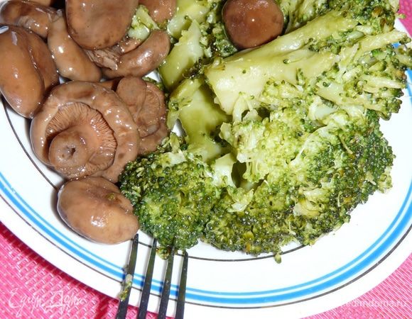 Брокколи на пару Брокколи на пару