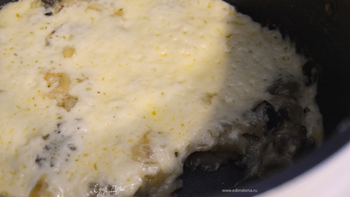 Грибной жюльен в мультиварке