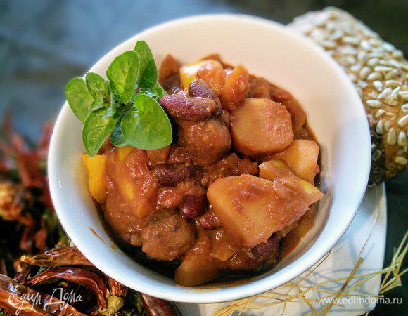 Вегетарианский чили с картофелем 