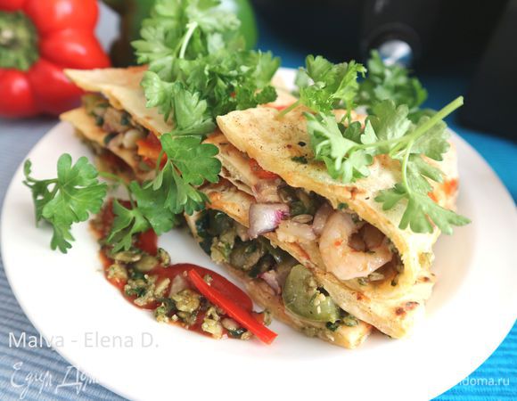 Тортилья с  перцем, креветками и песто из тыквенных семечек