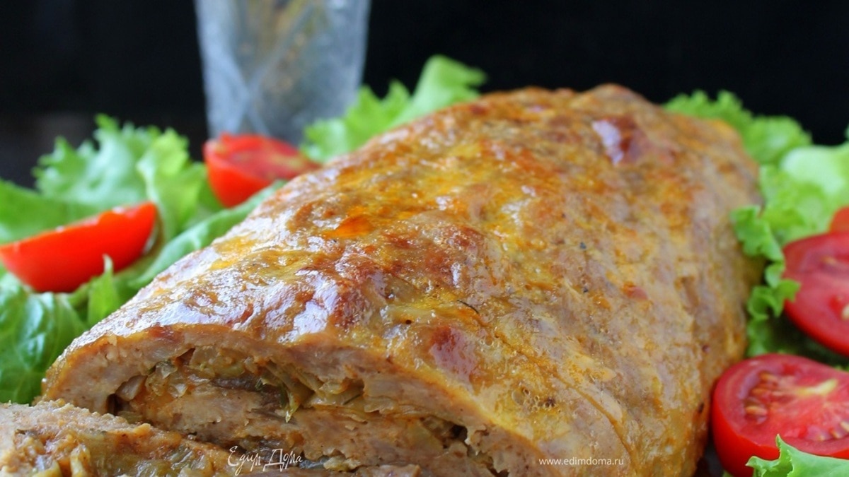 Рулет из мясного фарша с капустой