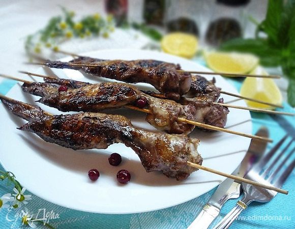Крылышки-гриль в ягодном маринаде