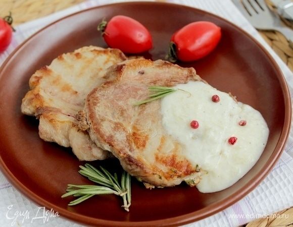 Свинина с соусом из голубого сыра Свинина с соусом из голубого сыра
