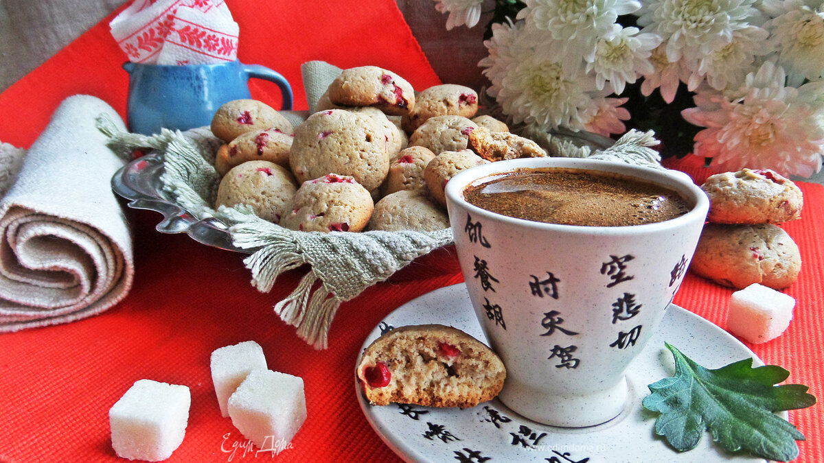 Гречневое печенье с брусникой