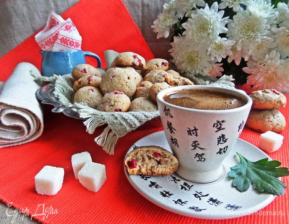 Гречневое печенье с брусникой Гречневое печенье с брусникой