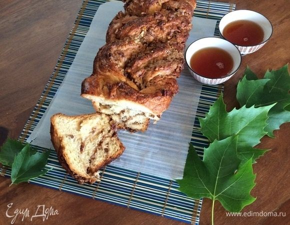 Французская бриошь с орехами пекан Французская бриошь с орехами пекан