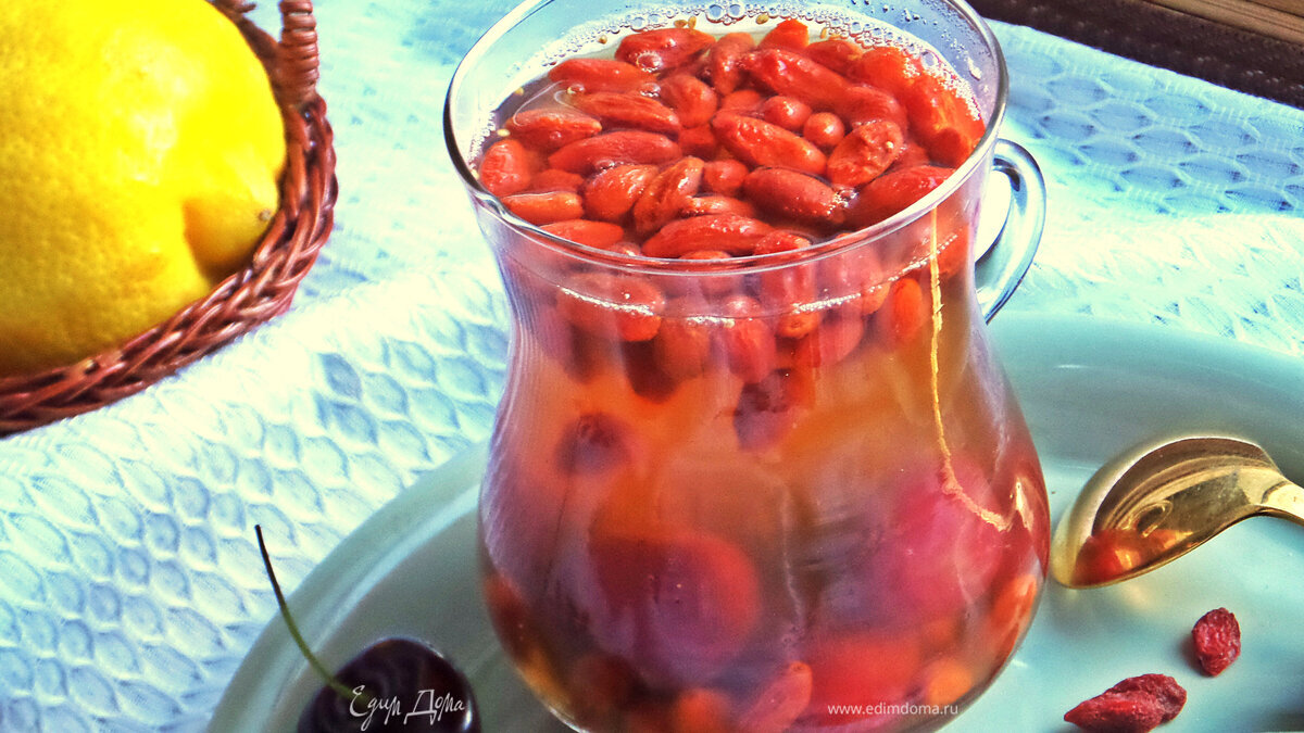 Вишнево-яблочный компот