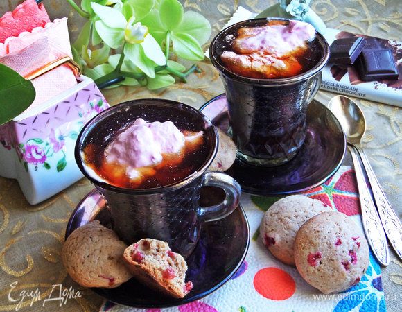 Кофе с малиновыми сливками Кофе с малиновыми сливками