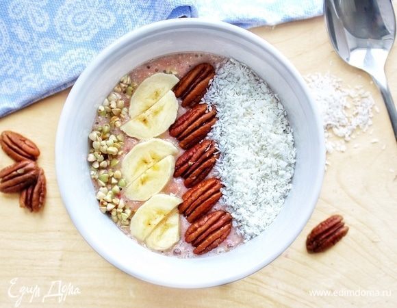 Бананово-клубничный смузи-боул Бананово-клубничный смузи-боул