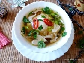 «Тамаго тодзи» (прозрачный суп с грибами)