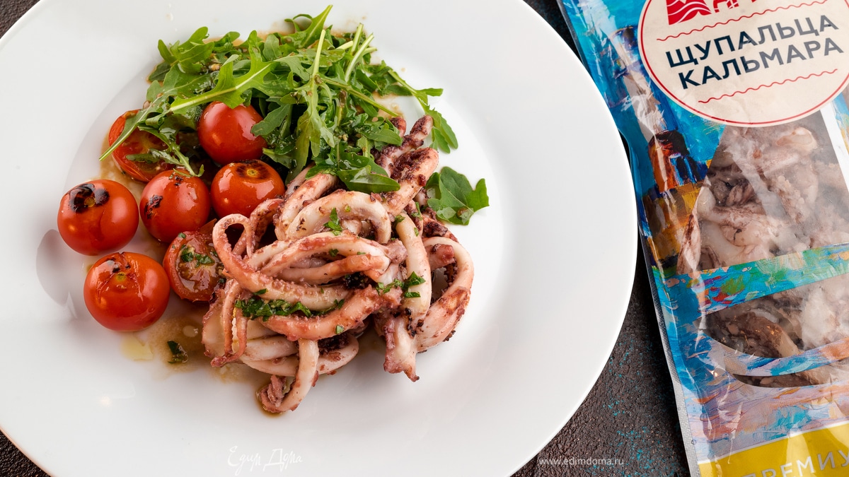 Ароматные щупальца кальмаров на гриле