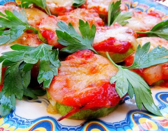 Мини-пиццы на кабачке