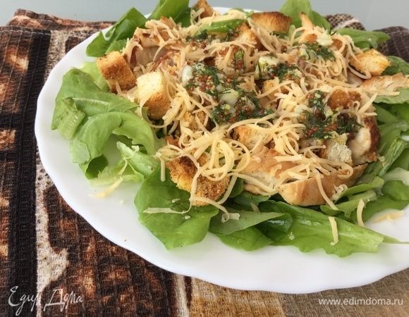 Салат с курицей и сыром