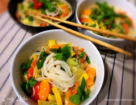 Тайский зеленый карри с кабачком 
