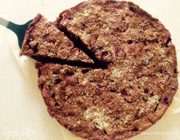 Шарлотка с шоколадной ноткой Шарлотка с шоколадной ноткой