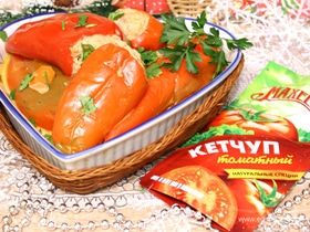 Фаршированный перец в сметанно-томатном соусе