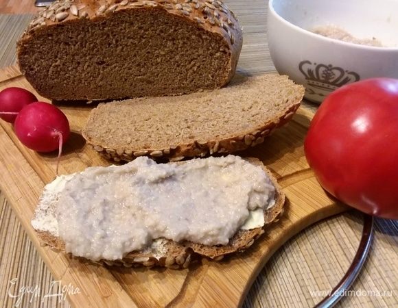 Цельнозерновой хлеб с кабачком и семечками подсолнуха