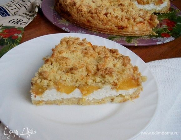 Итальянский пирог Sbrisolona с персиками