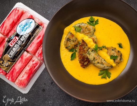 Биточки с крабовыми палочками и соусом