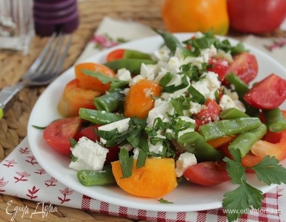 Салат с зеленой фасолью с фетой Салат с зеленой фасолью с фетой