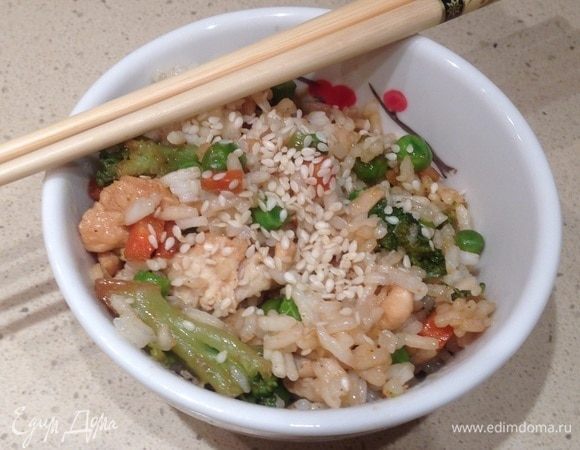 Рис с курицей и брокколи Рис с курицей и брокколи