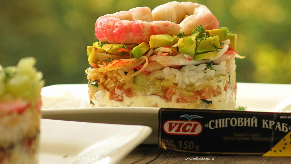 Суши мини-торт с крабовыми палочками