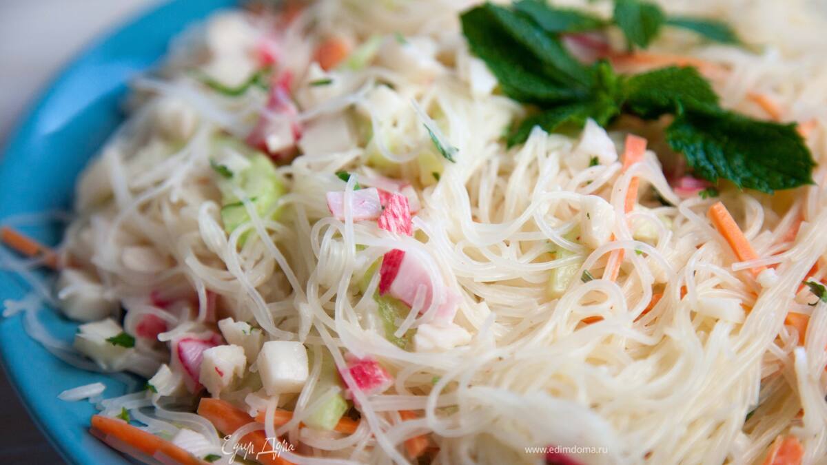 Японский салат с крабом