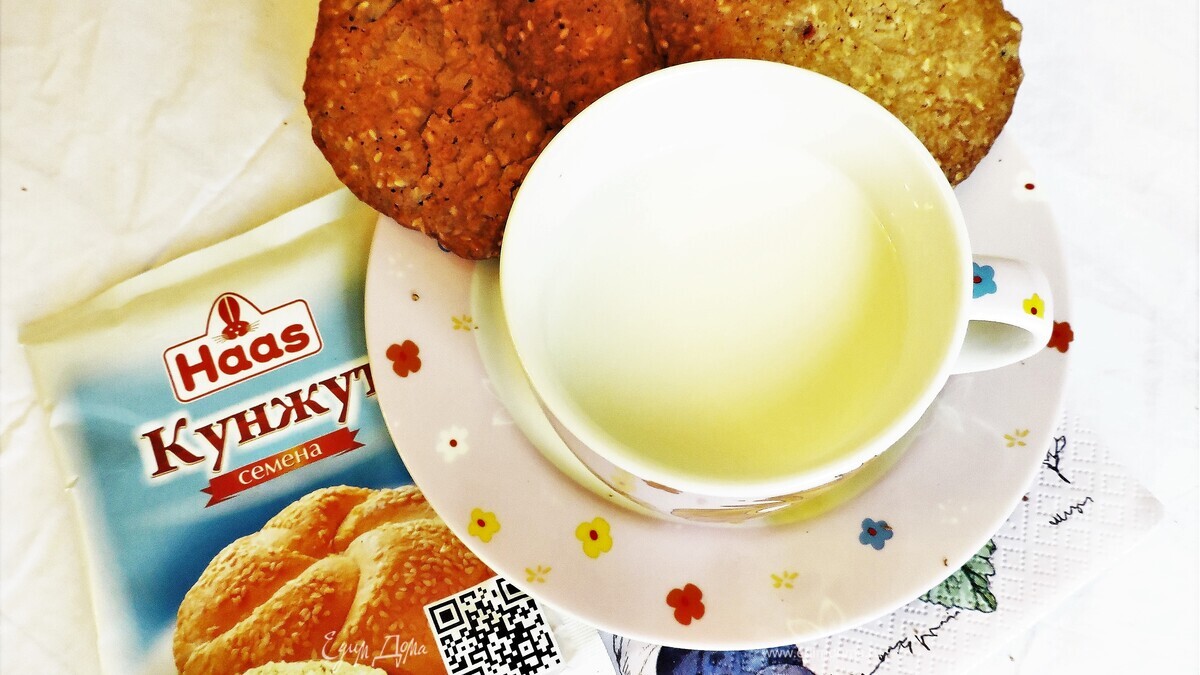 Овсяное печенье с кунжутом и вишней