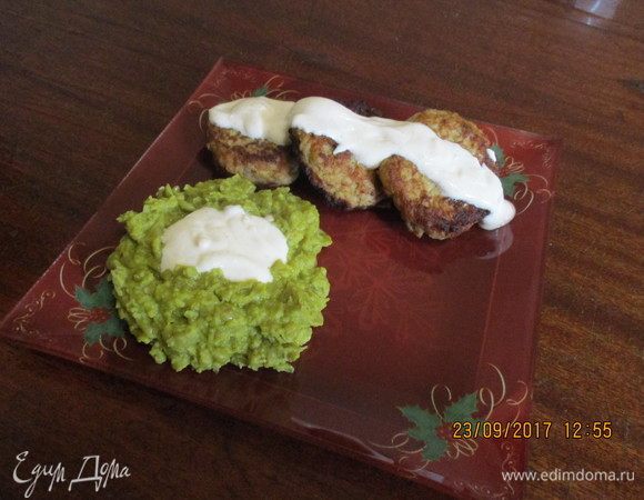 Гороховое пюре с котлетами