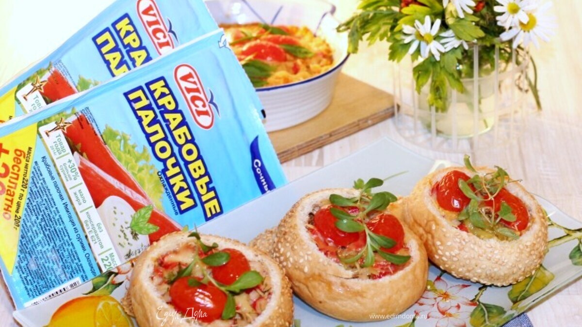 Хрустящие булочки с яйцом и крабовыми палочками