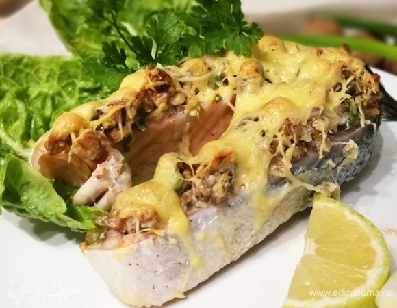 Лосось под орехово-сырной корочкой 