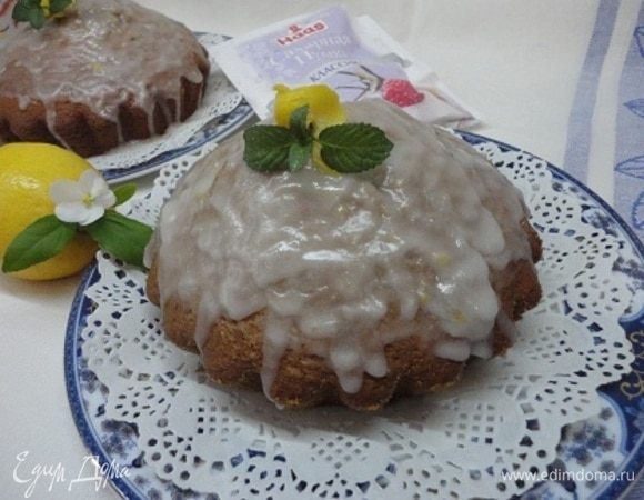 Кекс с бергамотом под лимонной глазурью