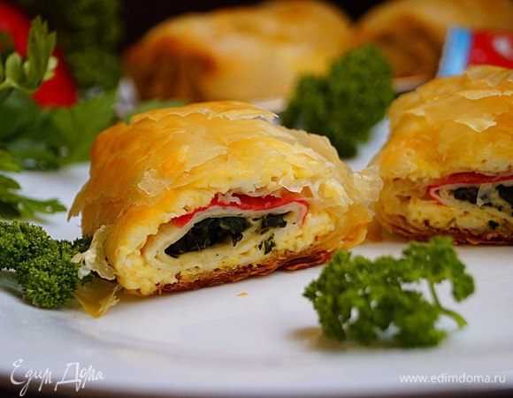 Рулетики из теста фило с крабово-сырной начинкой Рулетики из теста фило с крабово-сырной начинкой