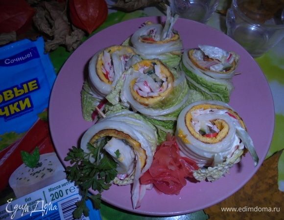 Крабовые рулетики с омлетом и огурцом