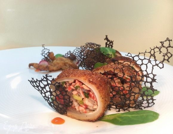 Кальмар, фаршированный крабовыми палочками Кальмар, фаршированный крабовыми палочками