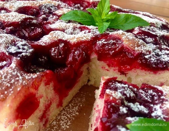 Фокачча с вишней Фокачча с вишней