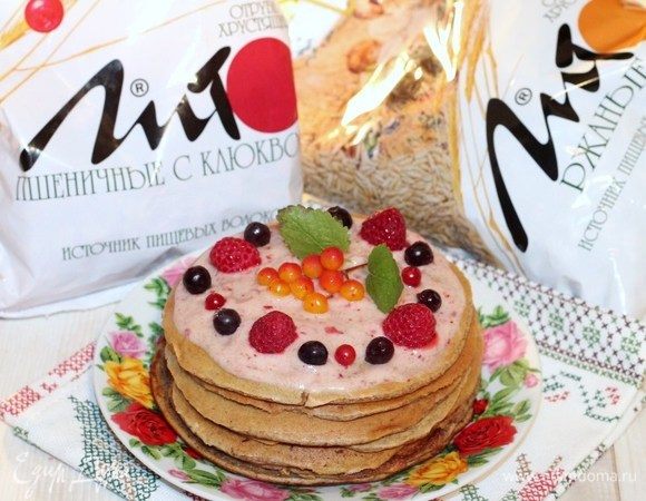 Нежные панкейки с фруктовым соусом Нежные панкейки с фруктовым соусом